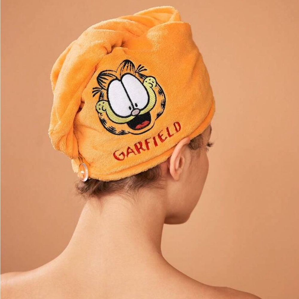 GARFIELD X Rebellious Rose Coral Fleece Cute Embroidered Hair Drying Cap